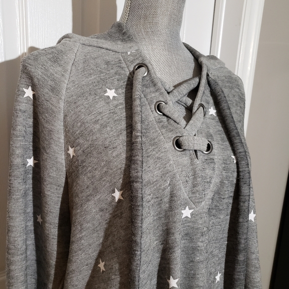 WILDFOX star print hutton sweater - Picture 2 of 4